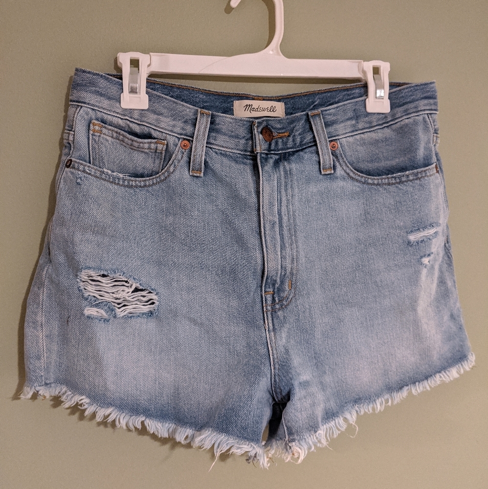 Madewell "The Mom Jean Short" size 28